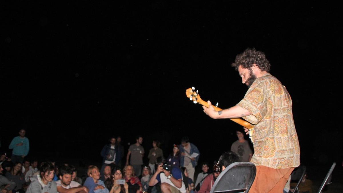 Adriano Galante, de Seward, durante su actuación en el festival Mortfort.