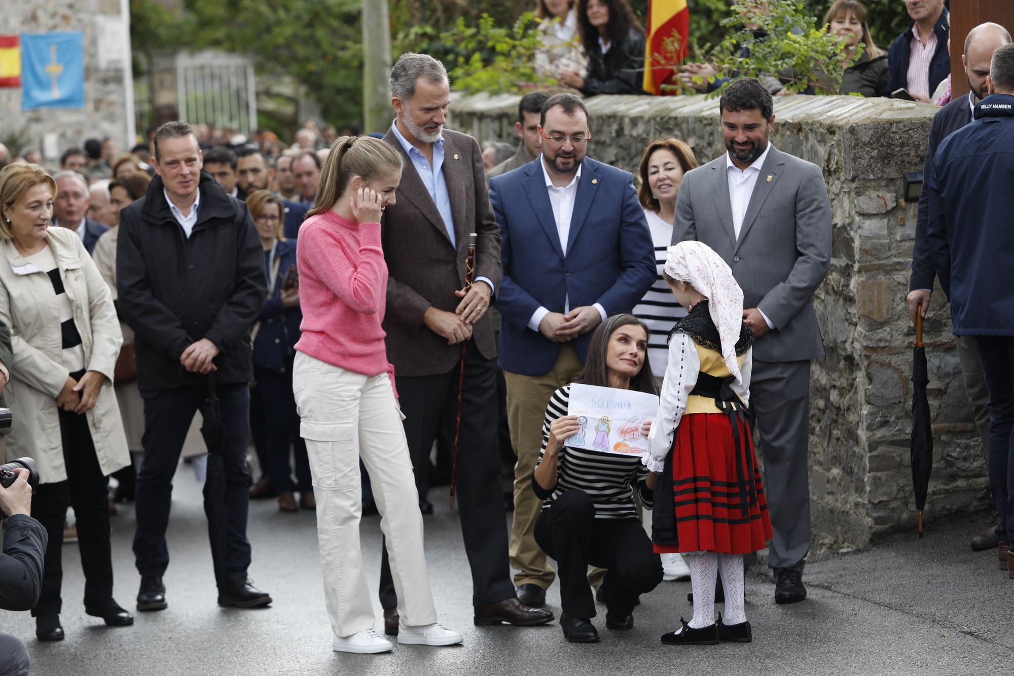 EN IMÁGENES: La Familia Real visita Cadavedo para hacer entrega del premio al Pueblo Ejemplar