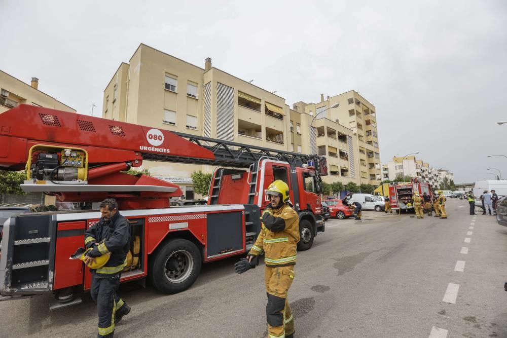 Incendio en la segunda planta de un edificio en Son Oliva