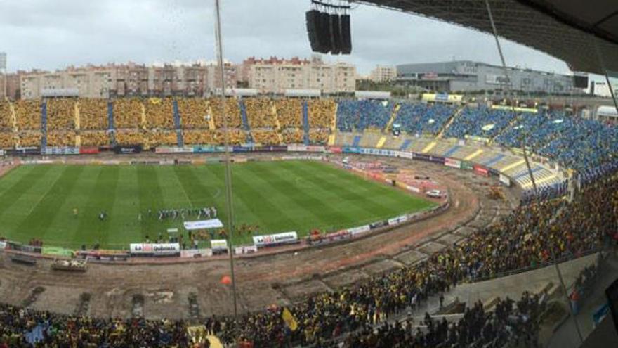 El Gran Canaria recibe a la UD con un mosaico