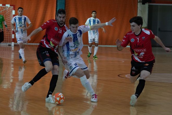 GALERIA | El Atlético Benavente cae en el Ángel Nieto ante el Sala 10 Zaragoza (1-6)