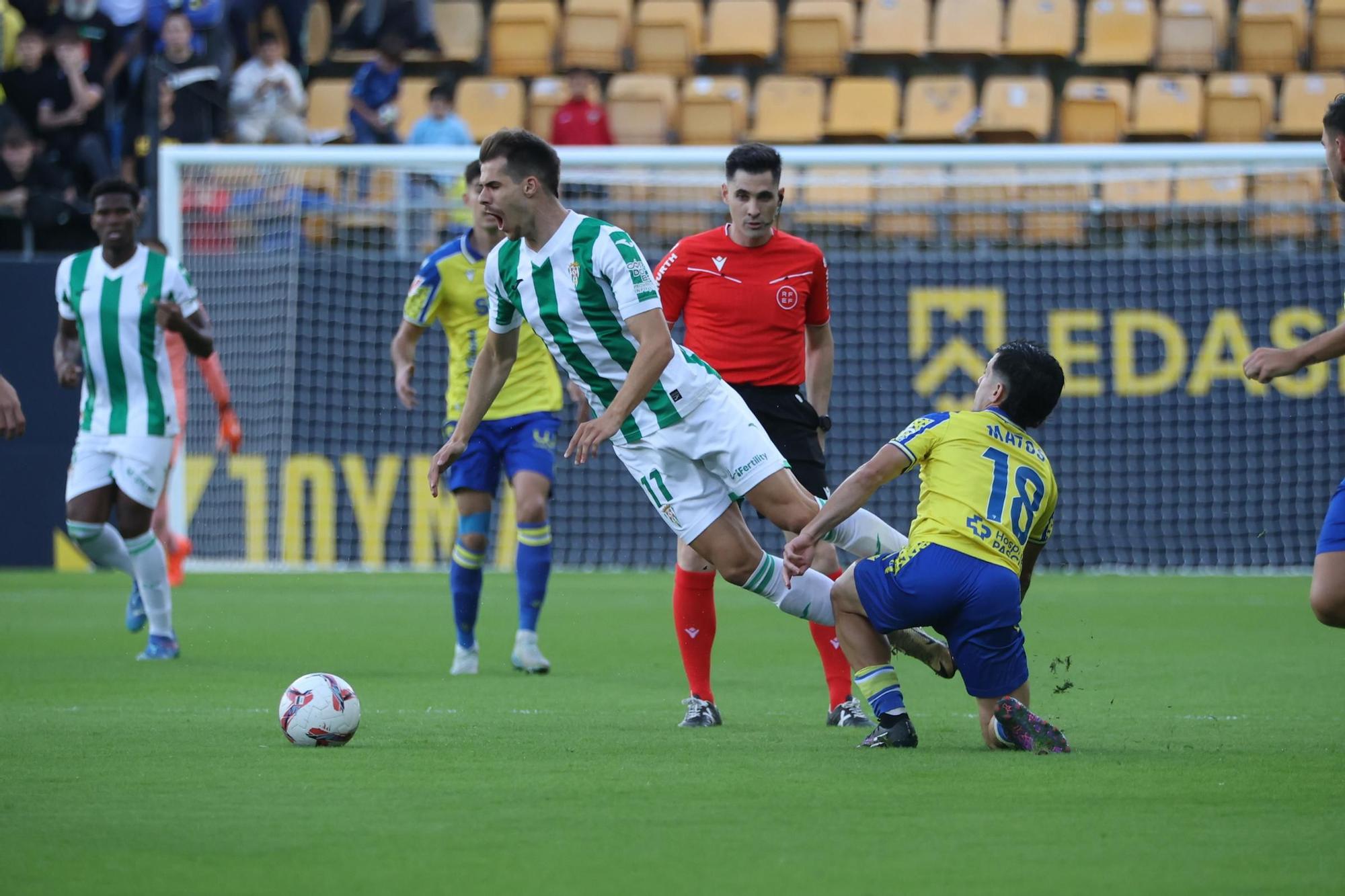 Cádiz CF-Córdoba CF | Las imágenes del partido de la Liga Hypermotion