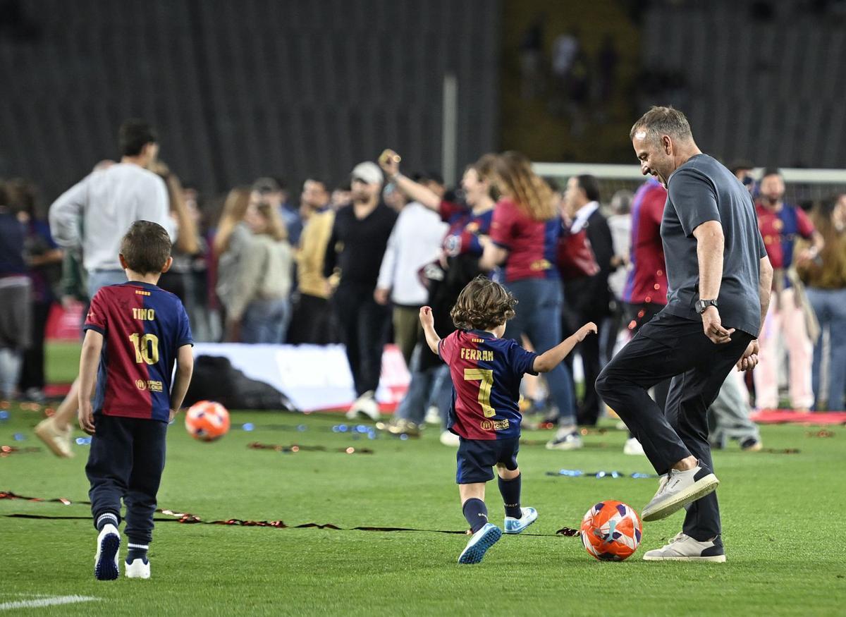 Flick dissenya el Barça que ve amb l’ull posat a les àrees Flick dissenya el Barça que ve amb l’ull posat a les àrees
