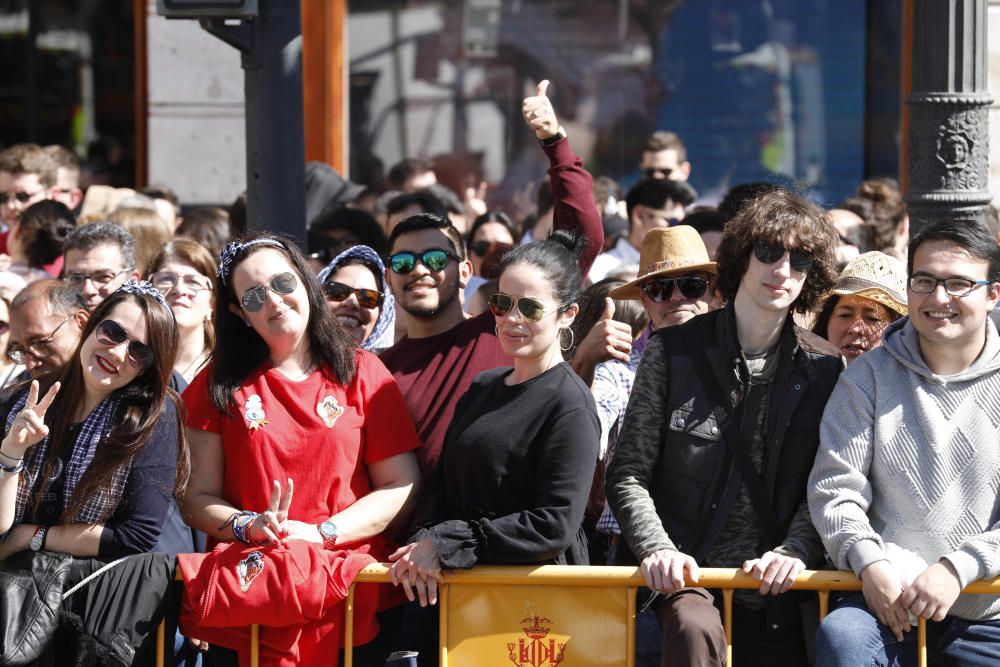 Búscate en la mascletà del 8 de marzo