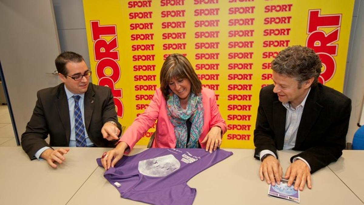 Firma del convenio entre el Ayuntamiento de L'Hospitalet y el periódico Sport.