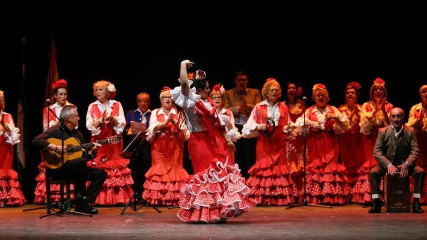 La Comunidad Andaluza honra a sus raíces con cante y baile