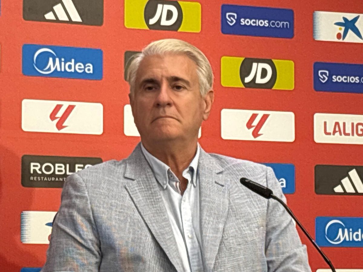 Antonio Cordón, en la presentación de Matías Almeyda como nuevo entrenador del Sevilla