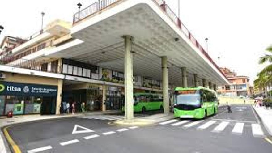 Titsa refuerza el transporte público en Tenerife por la romería de La Orotava este domingo