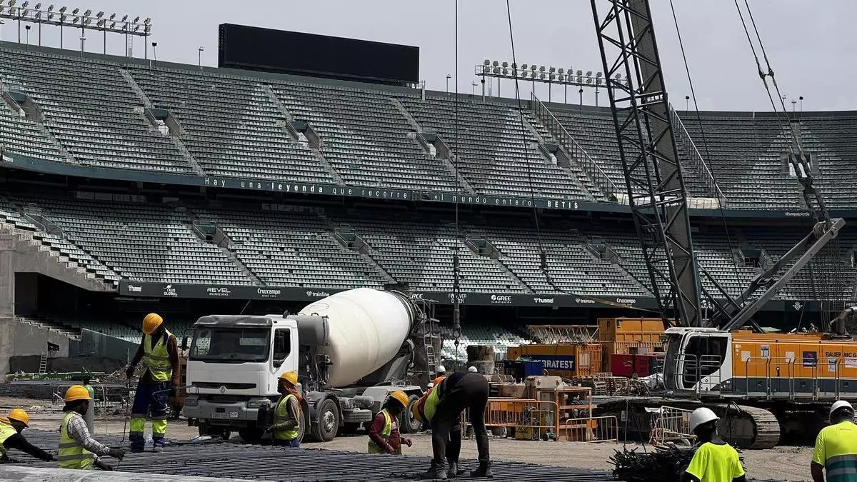 Ecologistas en Acción pide a Urbanismo la paralización de las obras del Benito Villamarín porque al Betis le han caducado las licencias
