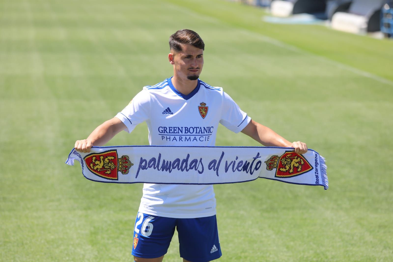 Borja Sainz, presentado como nuevo jugador del Real Zaragoza