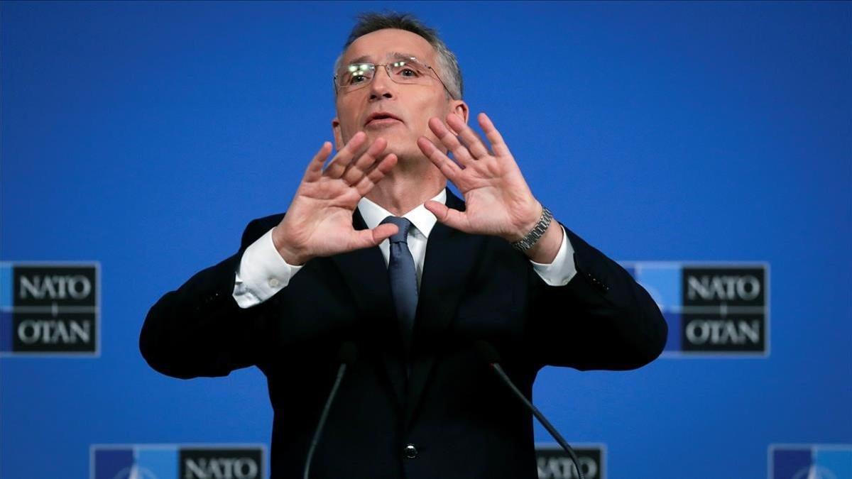 El secretario general de la OTAN, Jens Stoltenberg, durante la rueda de prensa que ha ofrecido este martes en Bruselas.