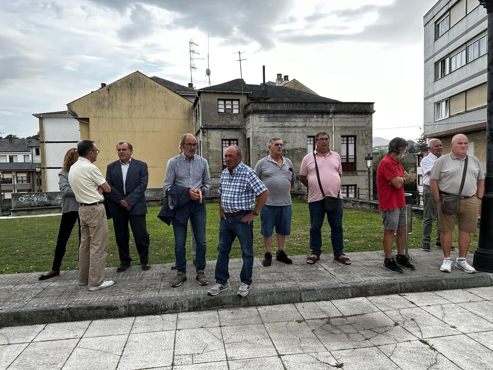 Navia Despide Al Presidente De La Asociación "Amigos De La Ría", El ...