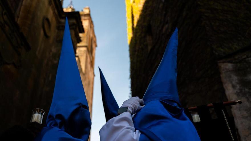 Fotogalería | La procesión del Cristo de la Expiración de la Arguijuela de Cáceres, en imágenes