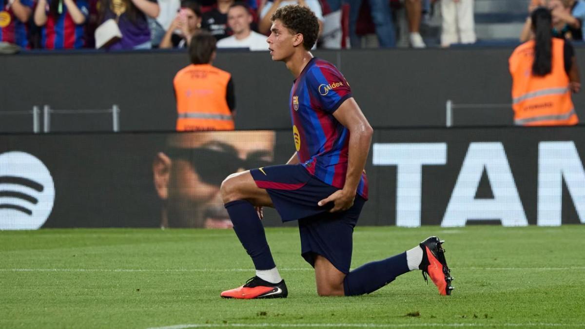 Hamza celebró así su primer gol en el Spotify Camp Nou