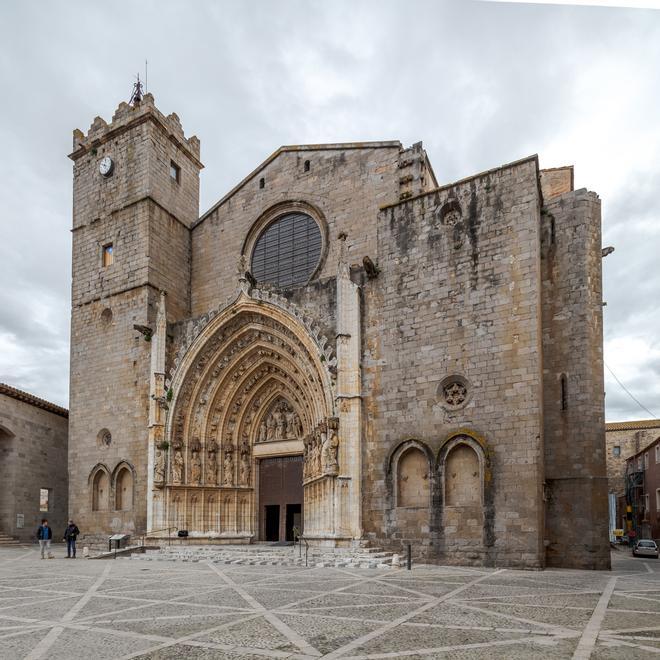 Basílica de Santa Maria, Castelló d'Empúries