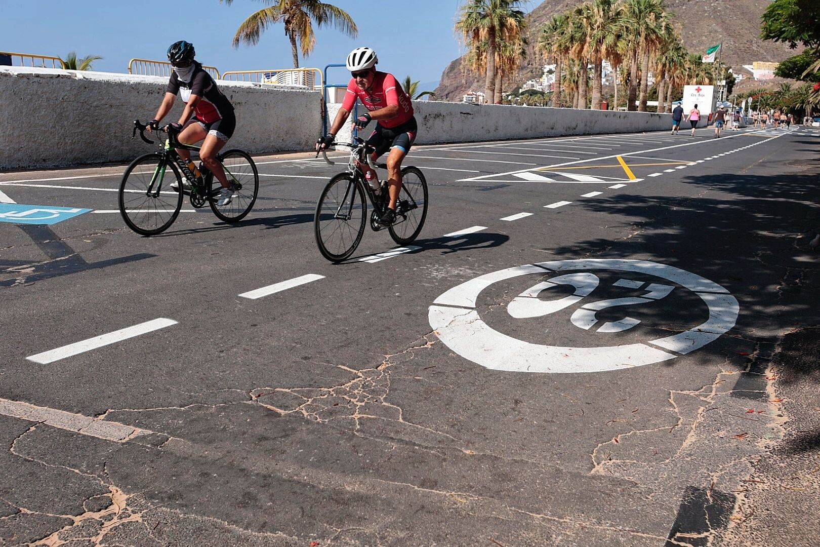 Eliminados los aparcamientos en el carril 0 de Las Teresitas