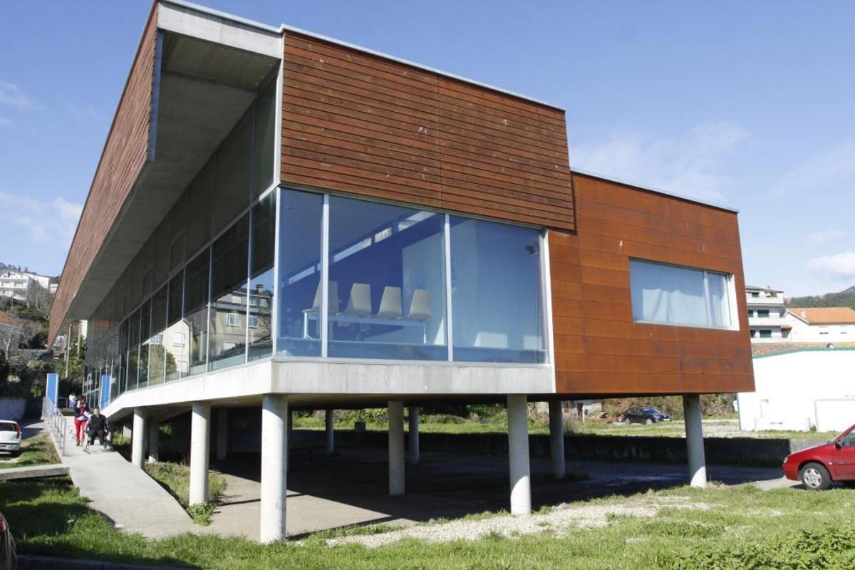 1. Centro de Salud de Domaio (2001), de Irisarri + Piñera. // FdV