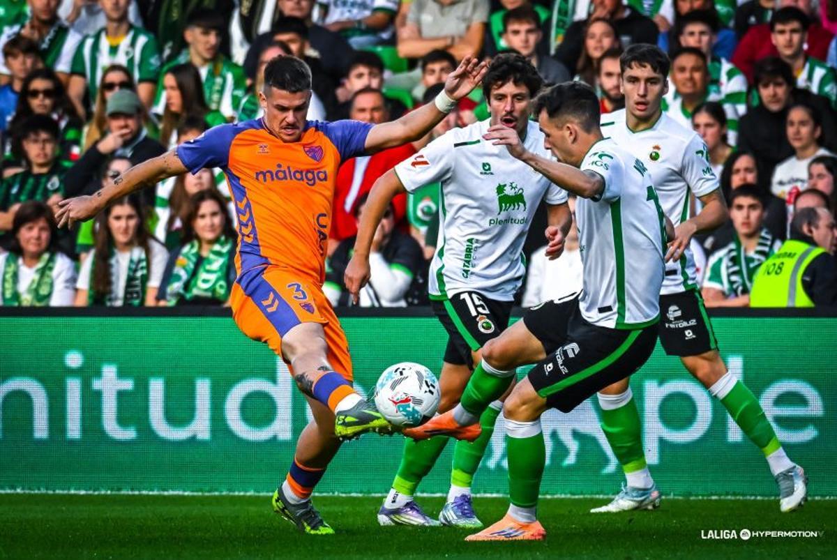 El Málaga CF - el Racing de Santander, en imágenes