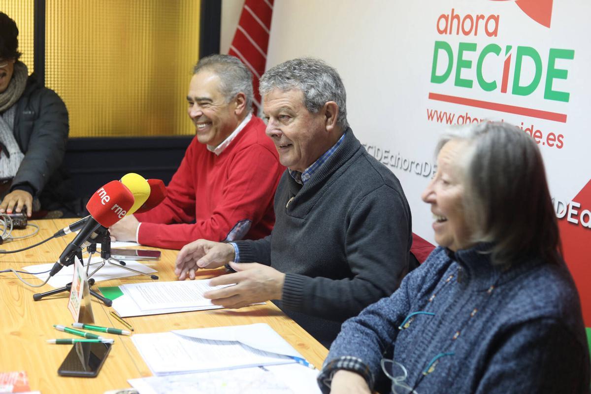Enrique Díaz, Manuel Fuentes y Pilar Sánchez.