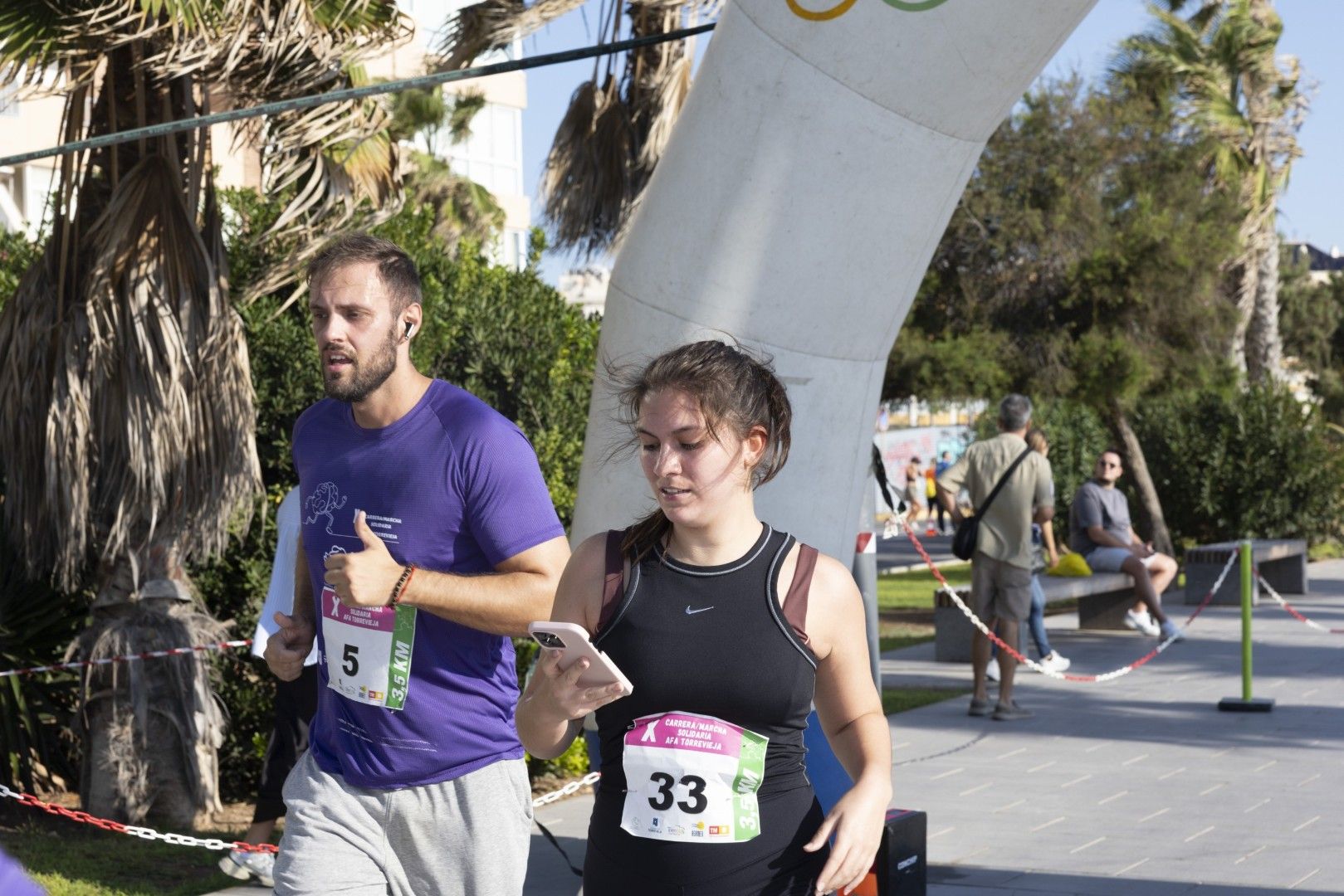 Así fue en imágenes una nueva edición de la carrera solidaria de AFA Torrevieja