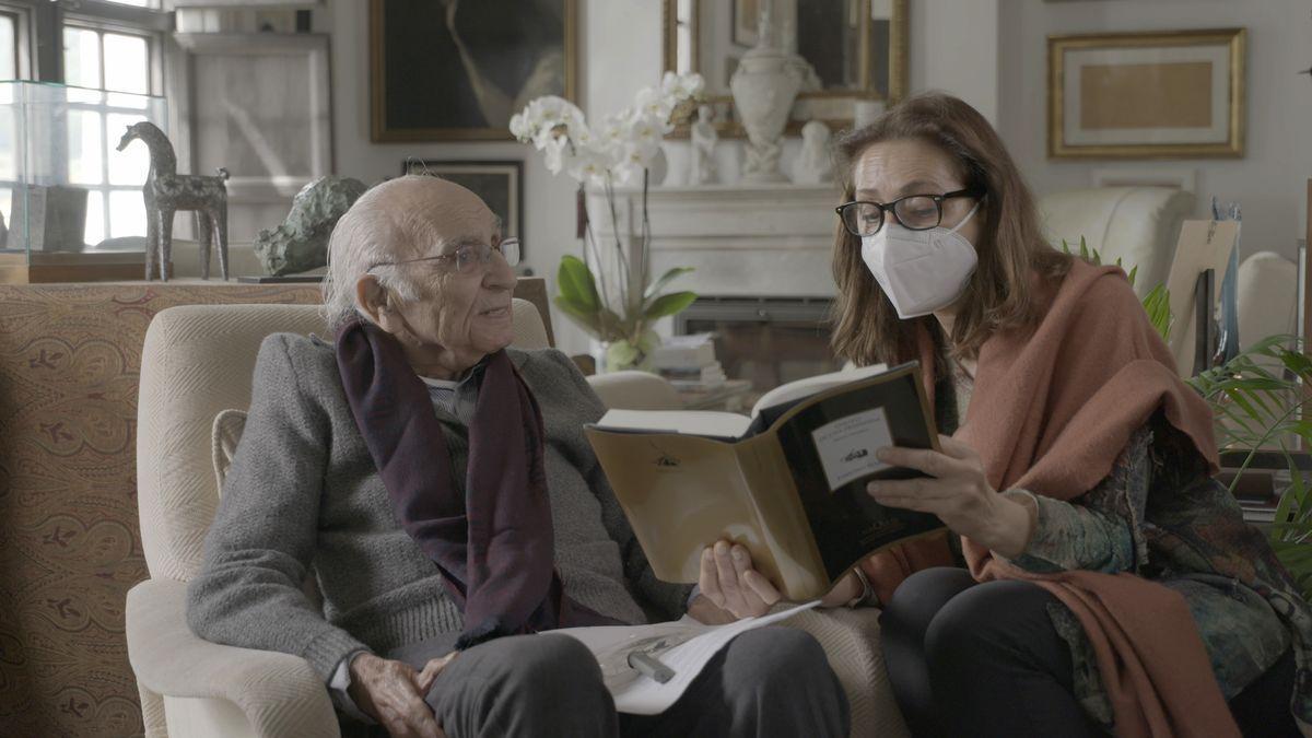 Rosana Pastor con Francisco Brines, durante el rodaje del documental.