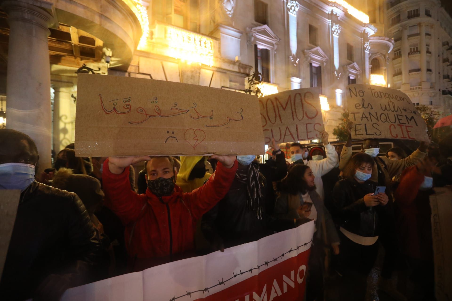 Manifestación en València por el Día Mundial de las Migraciones