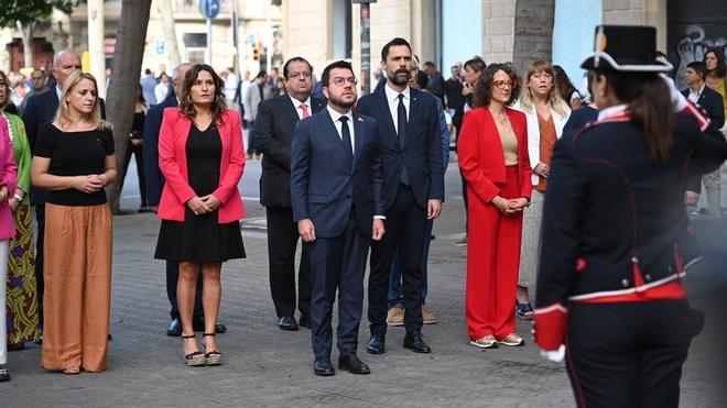 Diada 2023: Ofrendas florales en el monumento a Rafael Casanova