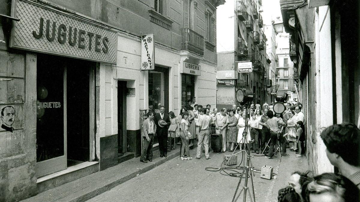 El rodaje fue todo un acontecimiento en Gràcia, al que nunca le faltó público.