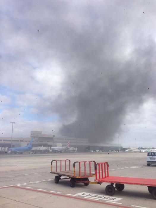 Arde una guagua a la altura del aeropuerto de Gran Canaria