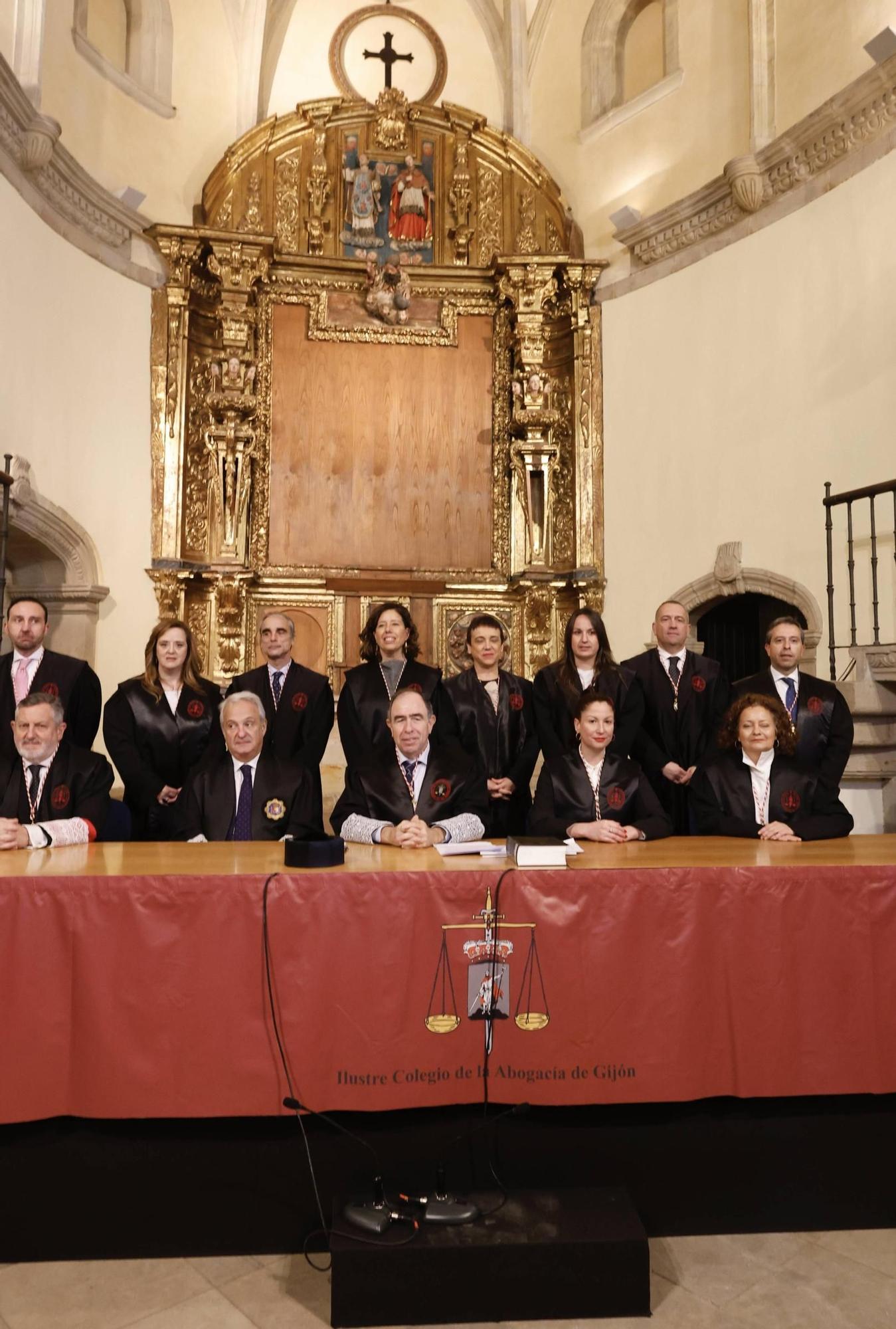 La toma de posesión de Benigno Villarejo como decano del Colegio de la Abogacía de Gijón, en imágenes