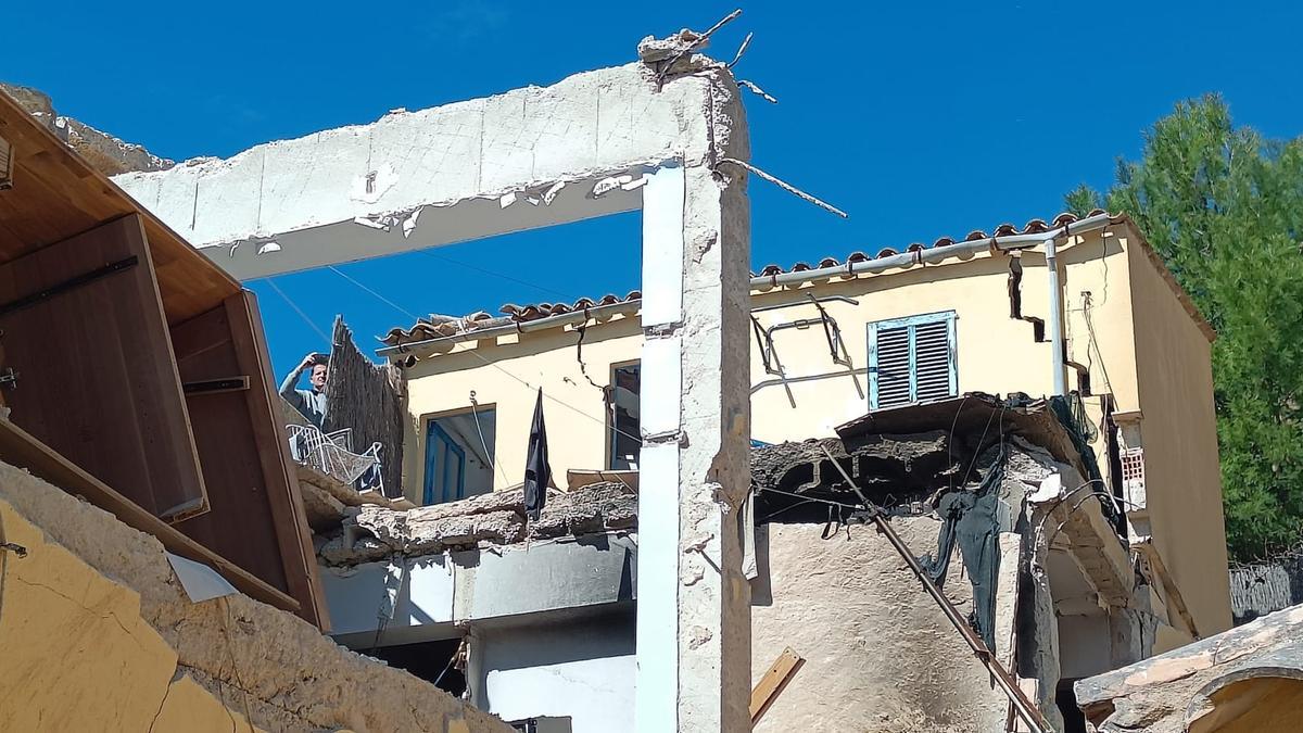 Estado en el que quedó la casa de Andratx tras la explosión.