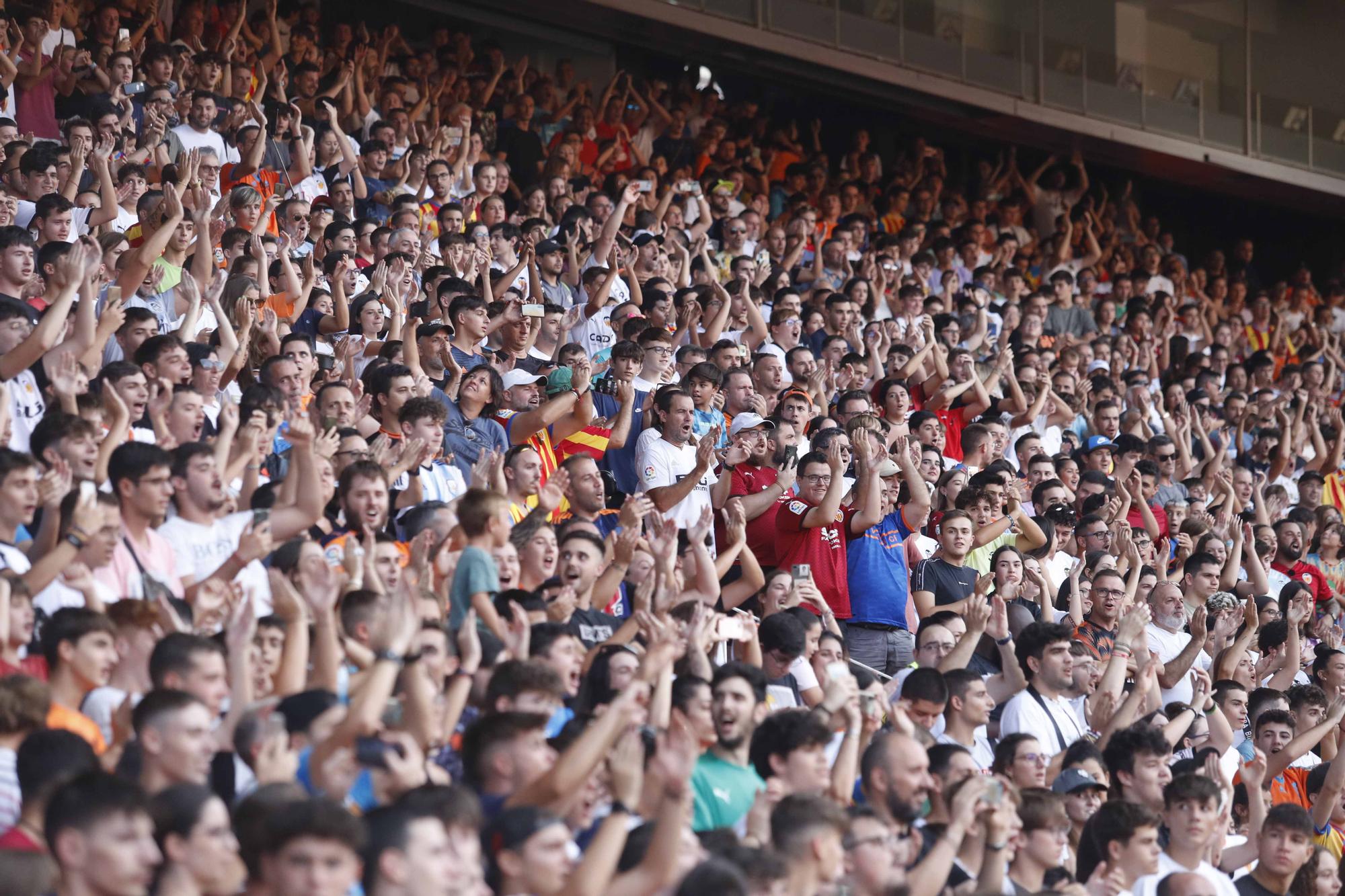 Búscate en la presentación de los fichajes del Valencia CF