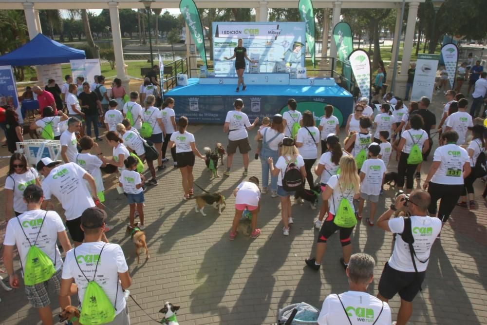 El Parque Huelin ha acogido la primera edición de un evento destinado a las mascotas y a sus dueños, con carreras en diversas categorías, actividades gratuitas y numerosos stands