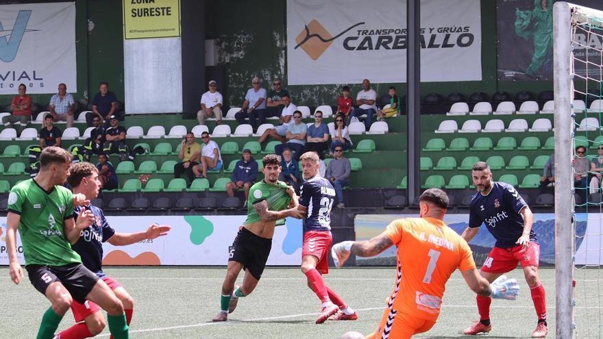 El Atlético Paso y el Telde firman un empate agridulce tras un intenso duelo final