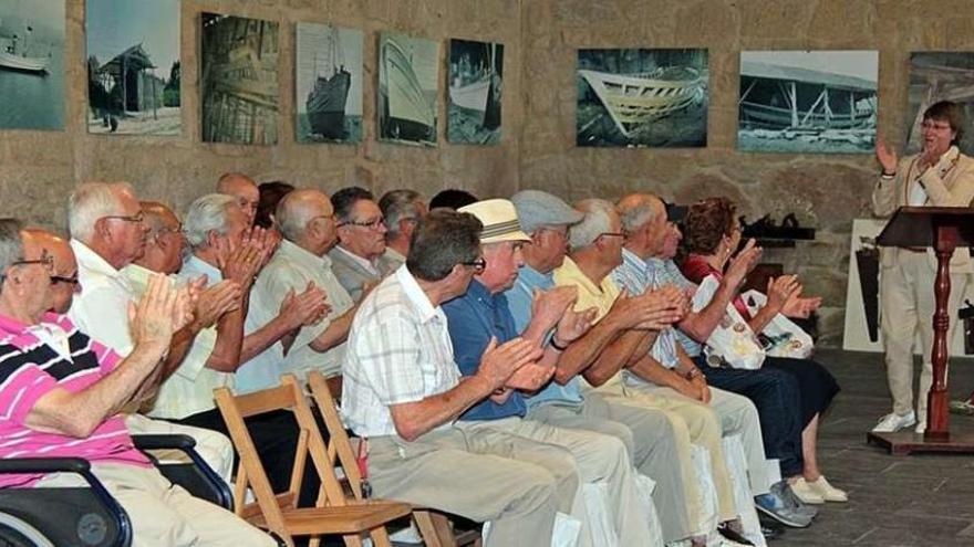 Homenaje a los viejos marineros en Muros