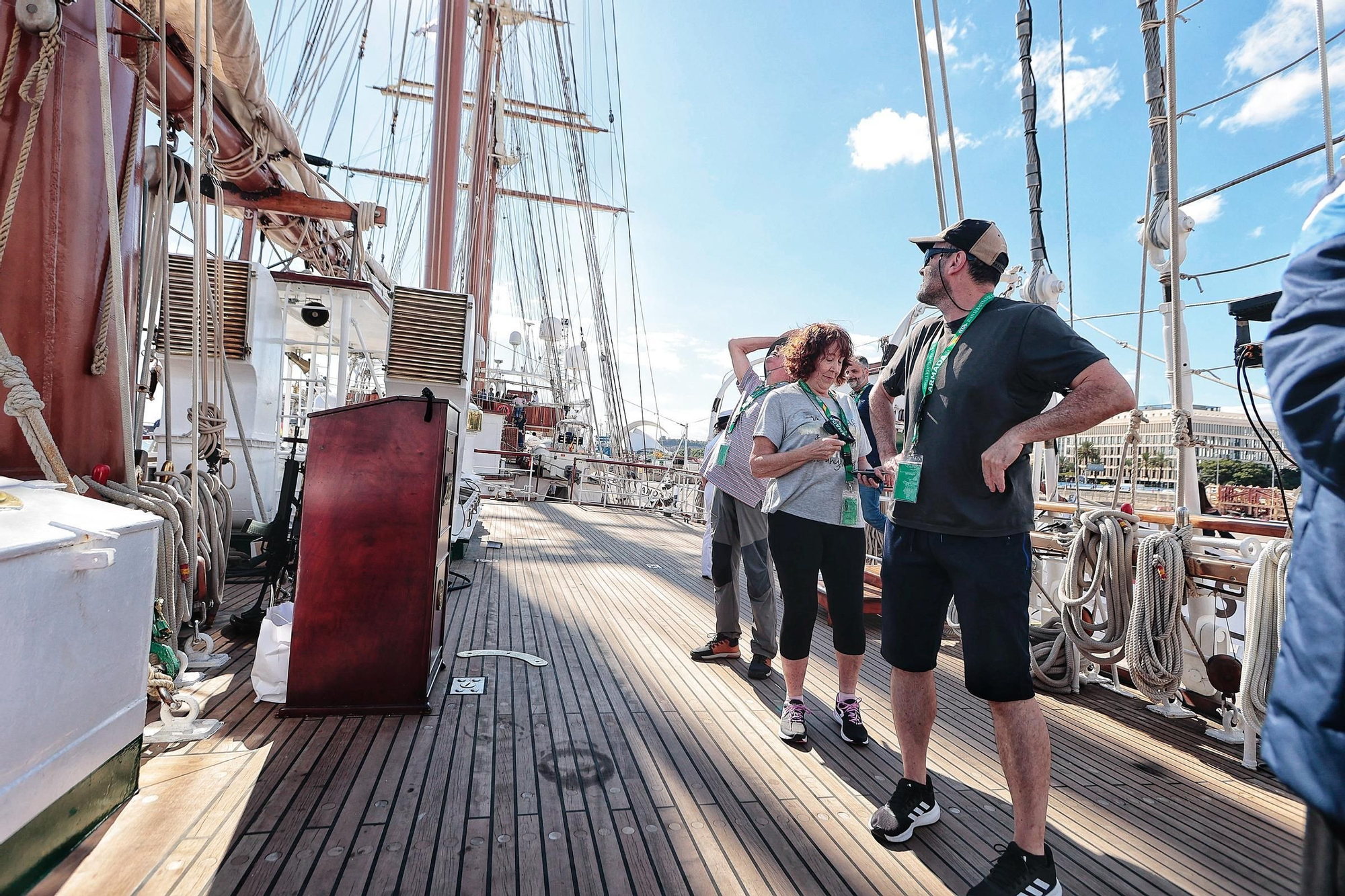 Queues outside the Juan Sebatián Elcano, the ship on which Princess Leonor was trained