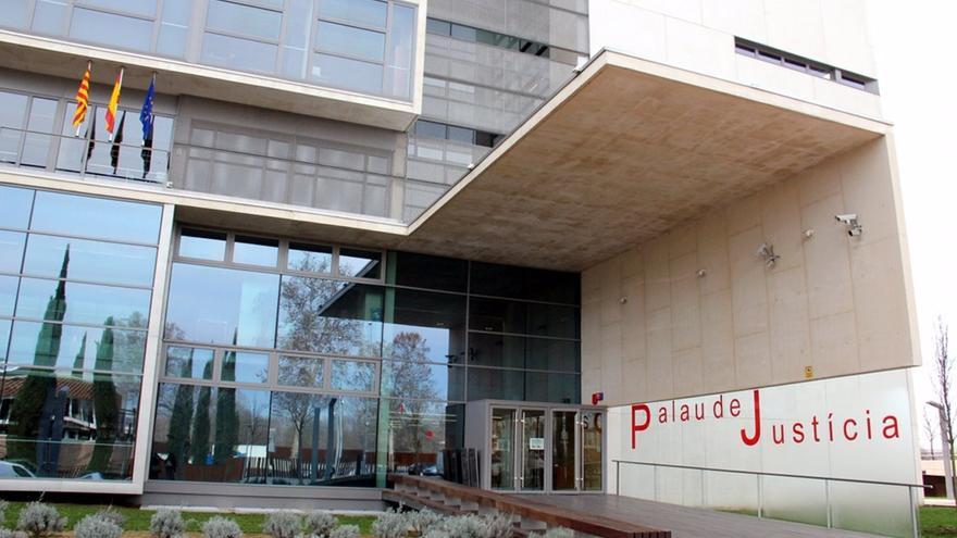 Condenado a 14 años de prisión por abuso sexual a un niño y mostrarle pornografía en Girona