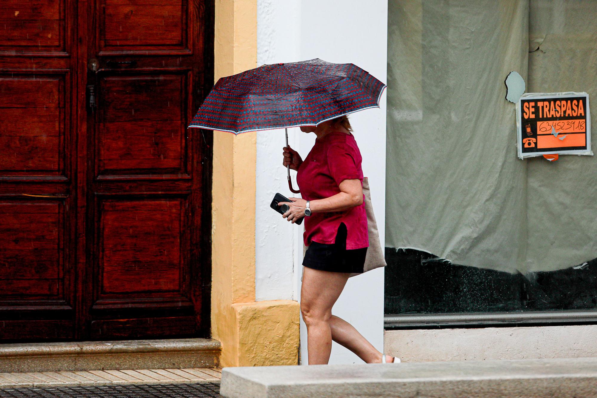 Mira aquí todas las fotos del paso de la borrasca por las calles de Ibiza