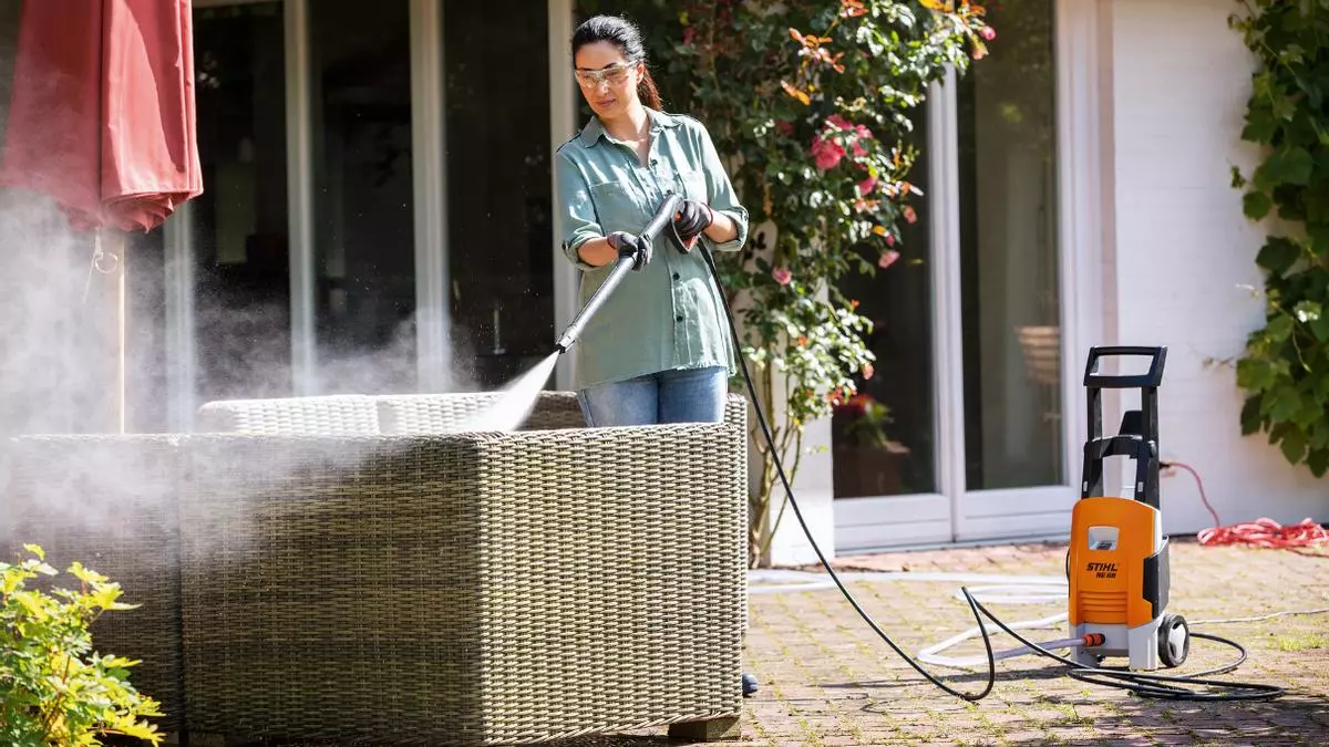 Preparando tu terraza para el verano: Consejos y productos esenciales de limpieza