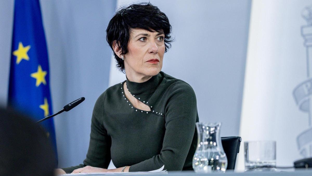 La ministra que oía el 'Cara al sol'