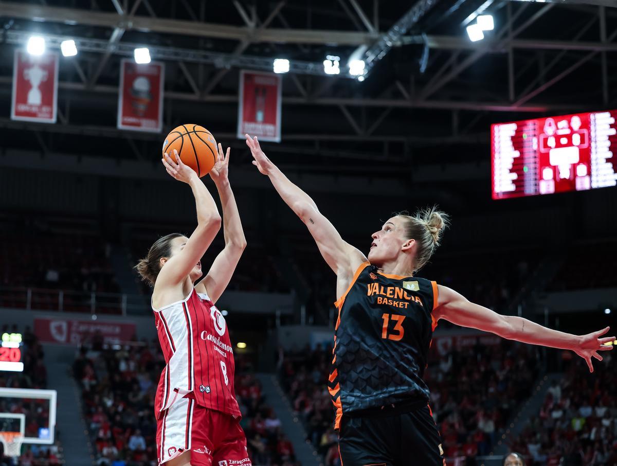 El Valencia Basket golpea primero en la Final de la Liga F Endesa