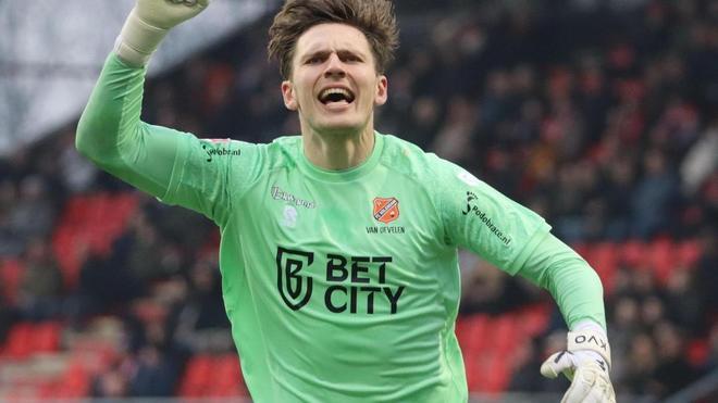 De Telegraaf: Interés del Valencia CF en Kayne van Oevelen