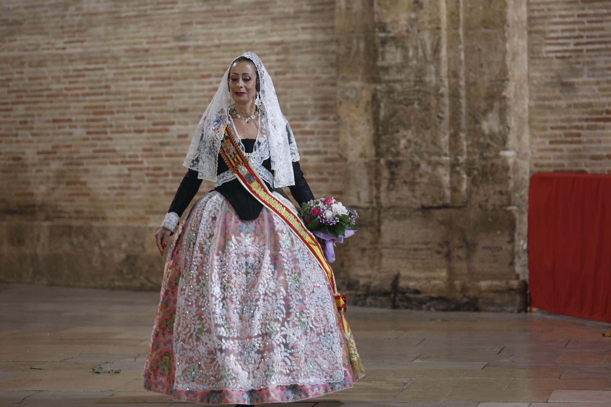 Ofrenda 2023 | Falleras Mayores e Infantiles de comisiones del 17 de Marzo (I)