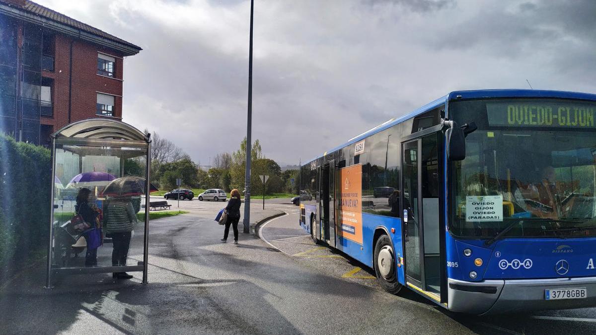 Carriles bus para ampliar las frecuencias entre Gijón y Oviedo de cara a la crisis
