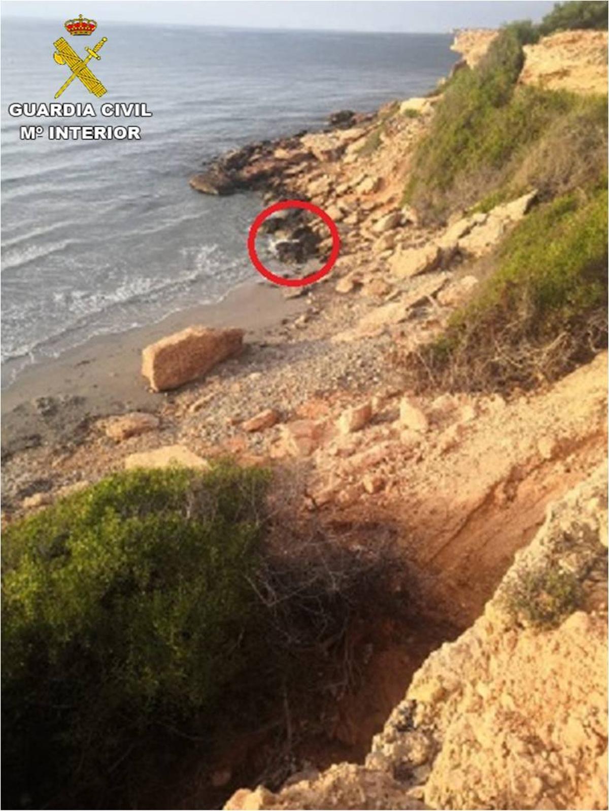 Rescatan de un acantilado en Orihuela a un hombre de 86 años que estaba desaparecido