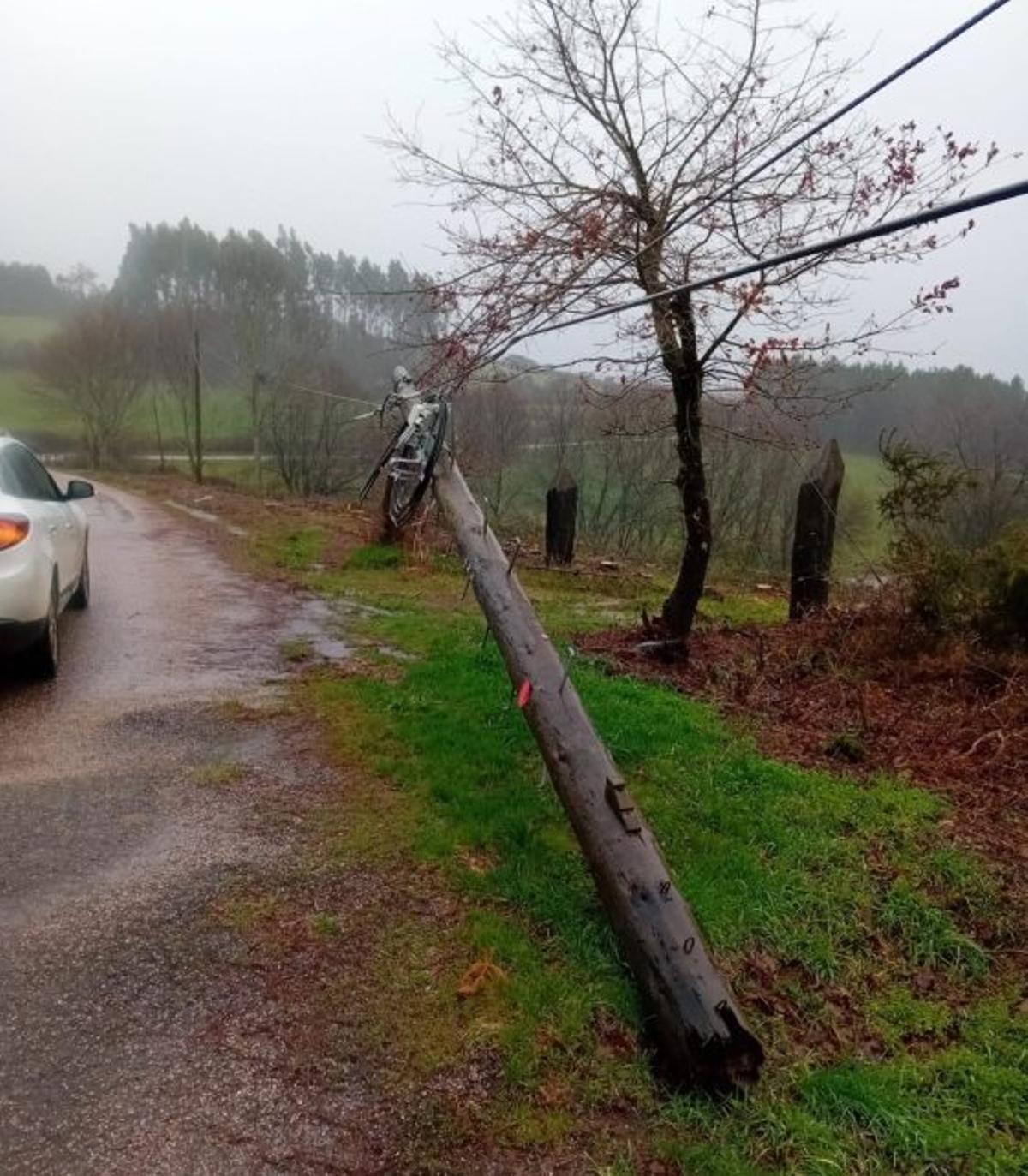 El poste sobre una pista. | M. M.D.