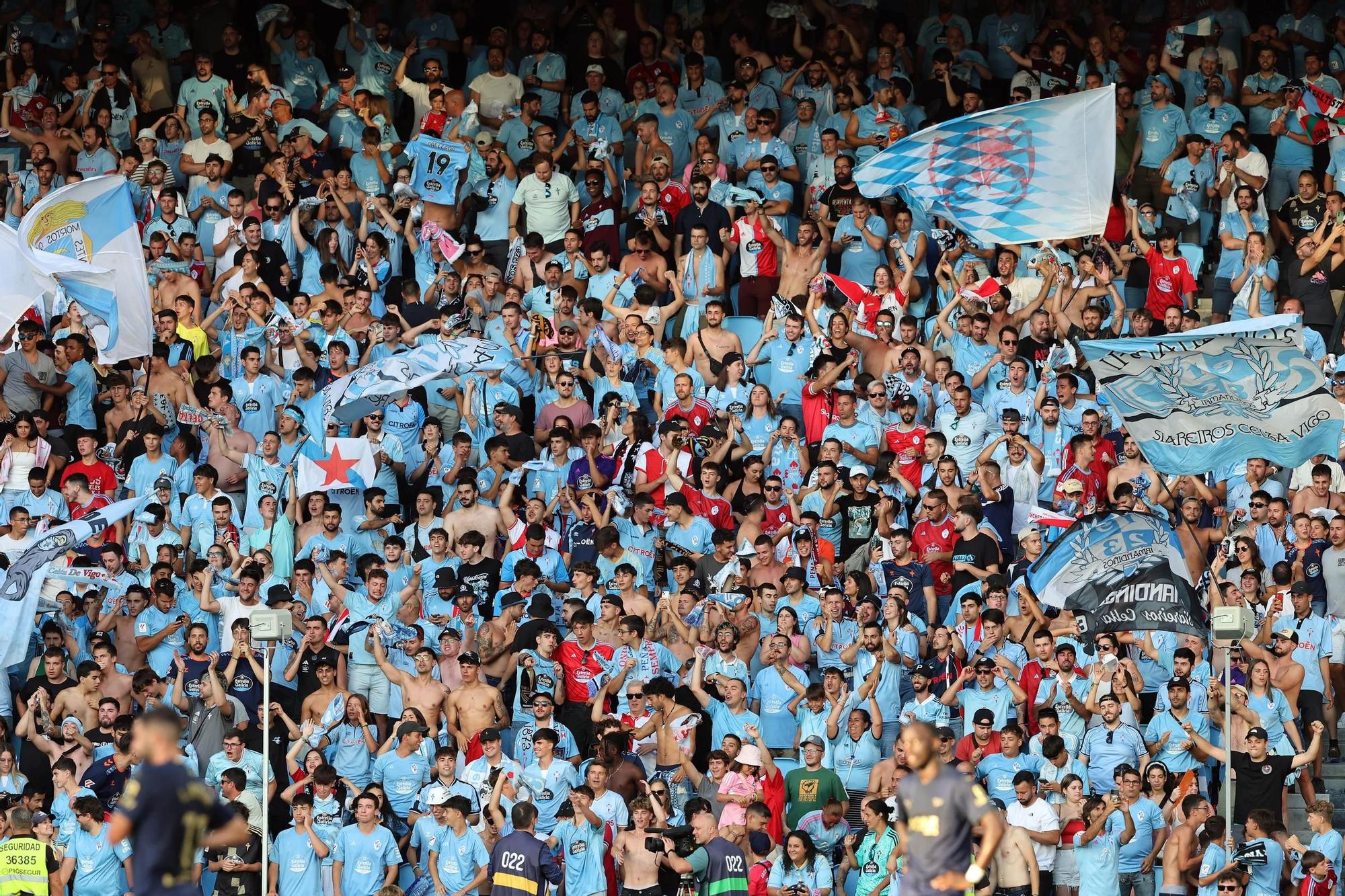 Las mejores fotografías del estreno liguero con victoria del Celta ante el Alavés