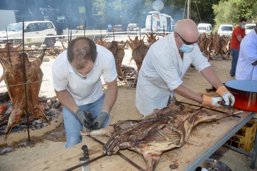 El carneiro ó espeto volvió a triunfar en Moraña