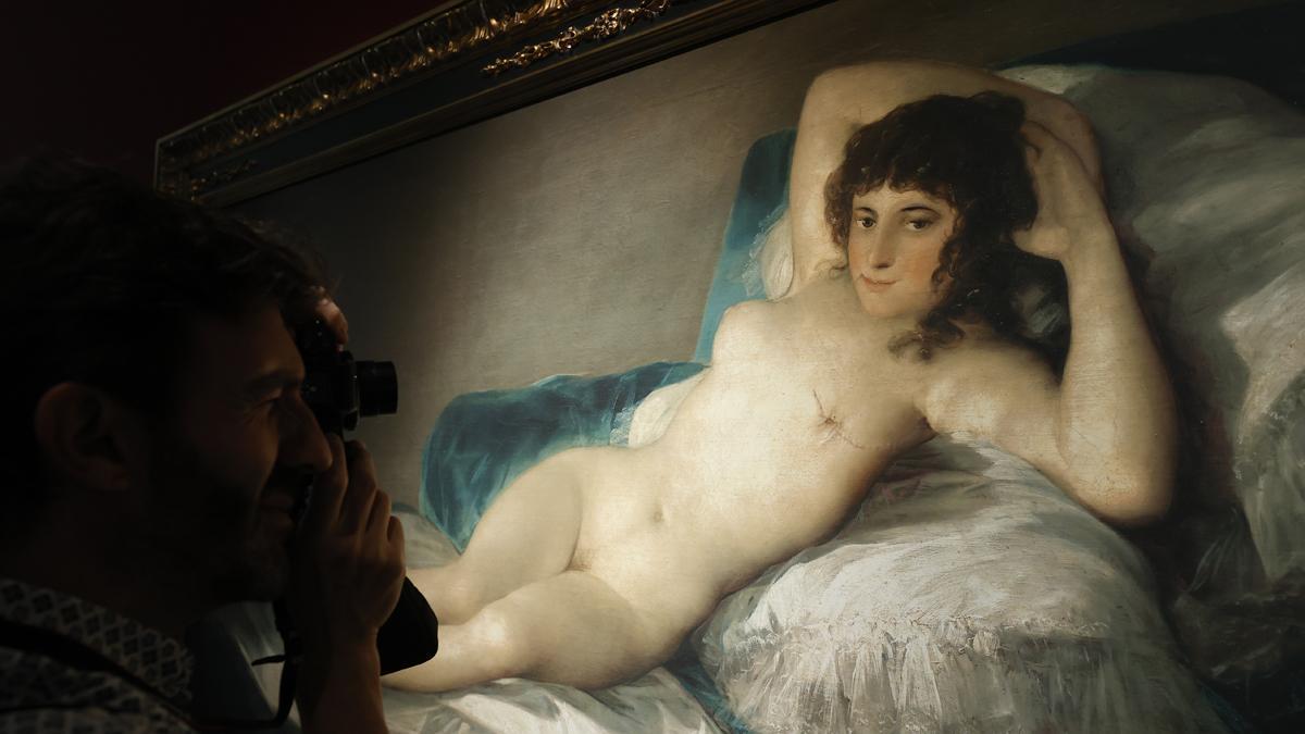 'La Maja desnuda' luce su mastectomía para normalizar el cáncer de mama