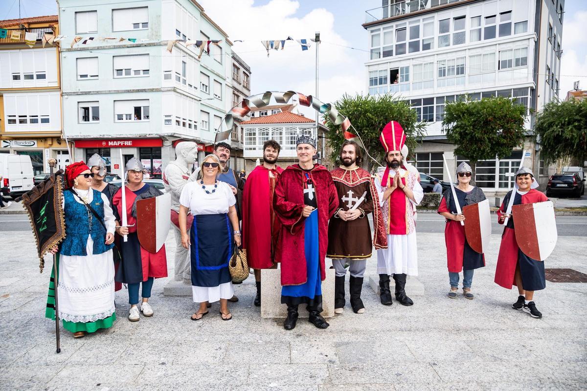 O monarca Afonso IX co seu séquito nas rúas de Camariñas.